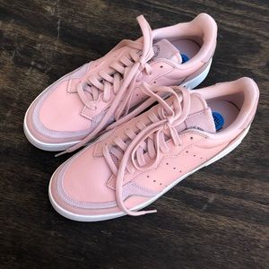 Adidas Supercourt sneakers